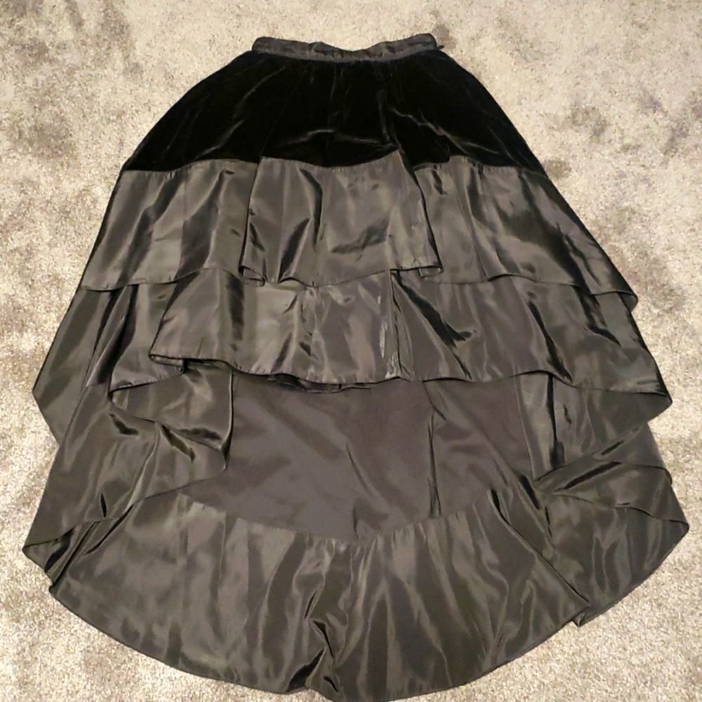 Bebe Skirt